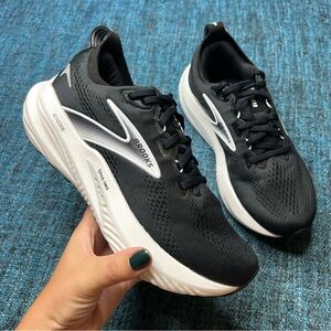 Brooks Glycerin 22 Running Shoes in Black Grey White Women's Size 7 D WIDE Width